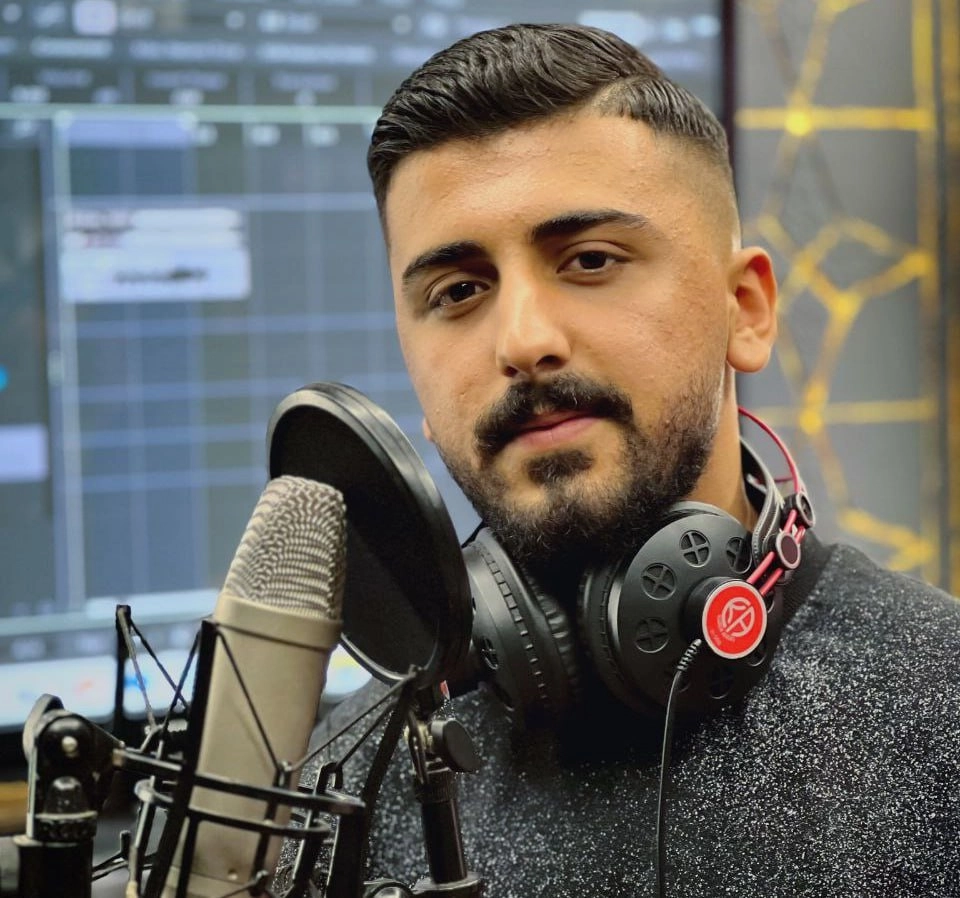 دانلود آهنگ مازندرانی جواد ییلاقی جاده دور بین امشو یار مه دست دوسته